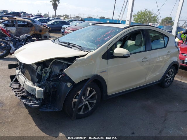 Toyota Prius C One 2018 JTDKDTB37J1619499 Image 2