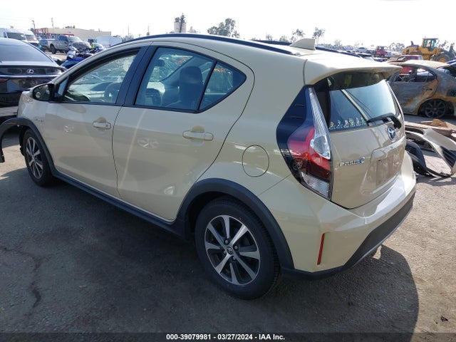 Toyota Prius C One 2018 JTDKDTB37J1619499 Image 3