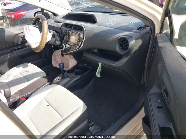 Toyota Prius C One 2018 JTDKDTB37J1619499 Image 5
