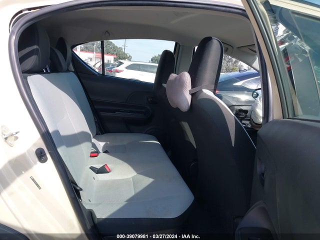 Toyota Prius C One 2018 JTDKDTB37J1619499 Image 8