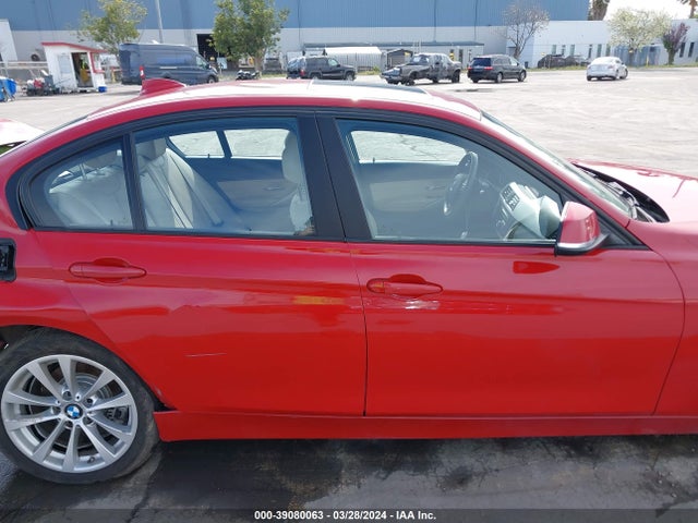 BMW 320i 2016 WBA8E1G52GNU10045 Image 14