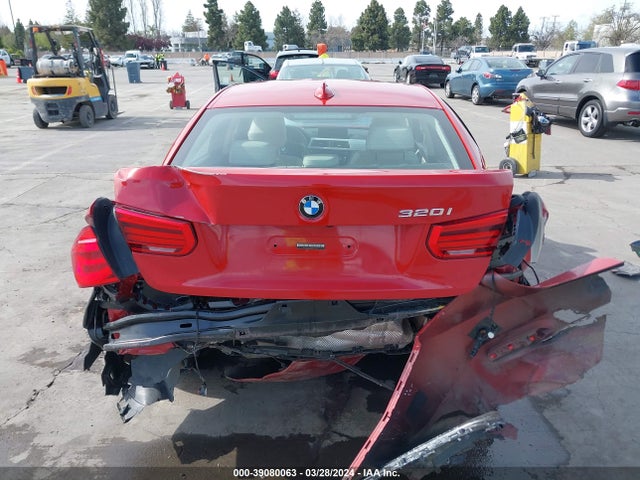 BMW 320i 2016 WBA8E1G52GNU10045 Image 17