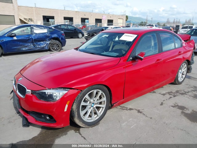 BMW 320i 2016 WBA8E1G52GNU10045 Image 2