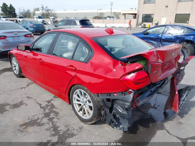 BMW 320i 2016 WBA8E1G52GNU10045 Image 3