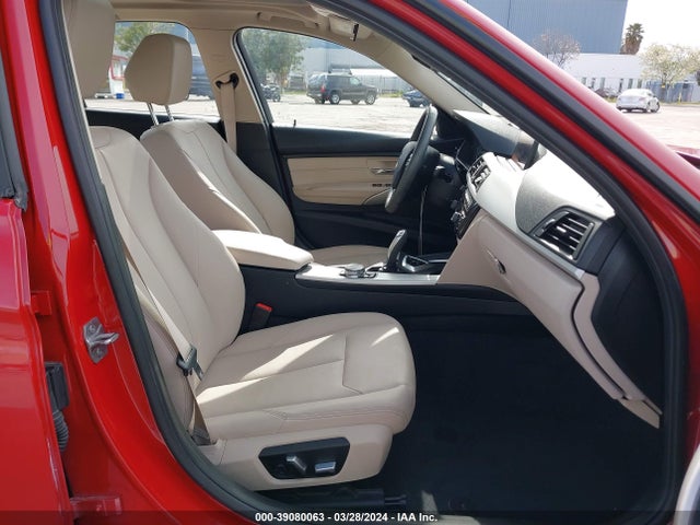 BMW 320i 2016 WBA8E1G52GNU10045 Image 5
