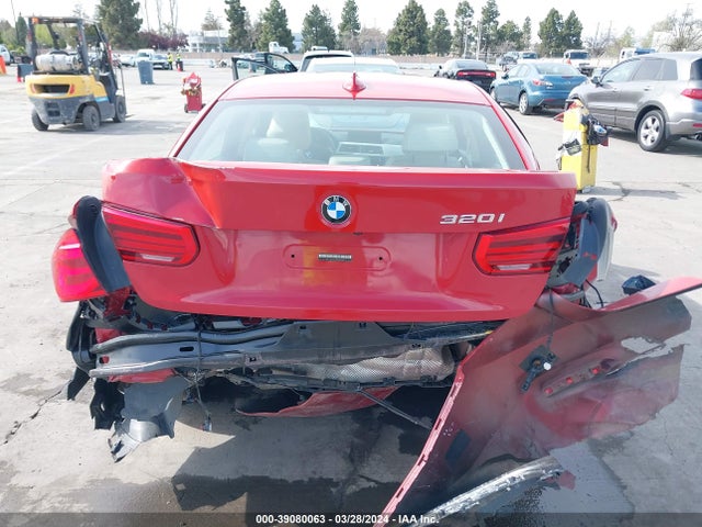 BMW 320i 2016 WBA8E1G52GNU10045 Image 6