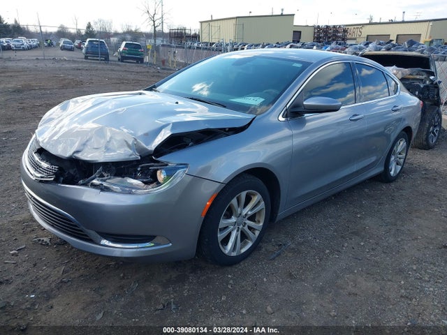 Chrysler 200 Limited 2015 1C3CCCAB7FN502283 Image 2