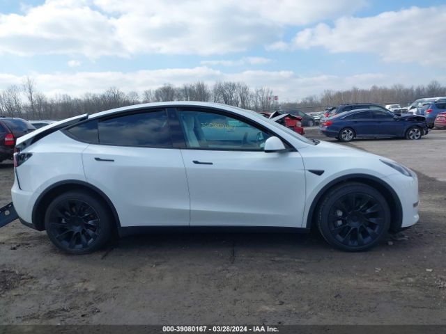 7SAYGDEE1NF419206 Tesla Model Y