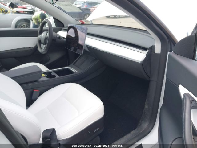 7SAYGDEE1NF419206 Tesla Model Y