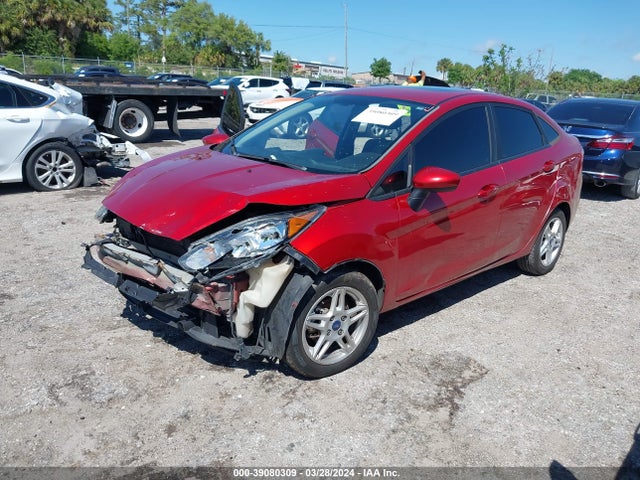 Ford FIESTA SE 2018 3FADP4BJ1JM105936 Image 2