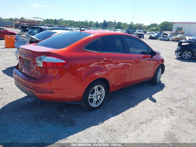 Ford FIESTA SE 2018 3FADP4BJ1JM105936 Image 4