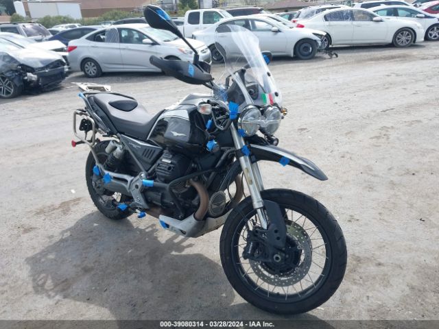 2022 MOTO GUZZI V85 TT ZGUKYUE03NM000086