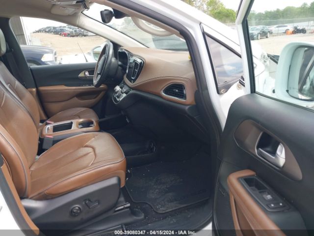 2C4RC1GG7HR679175 Chrysler Pacifica Limited