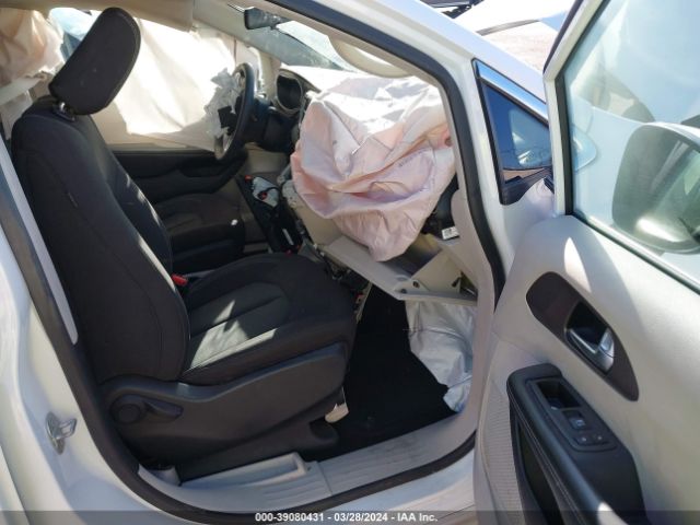 2022 CHRYSLER VOYAGER 2C4RC1CG3NR160139 Photo 4