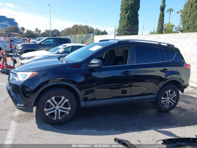 Toyota RAV4 LE 2018 2T3ZFREV8JW506641 Image 15