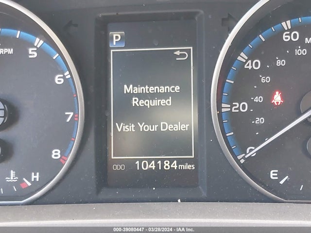 Toyota RAV4 LE 2018 2T3ZFREV8JW506641 Image 16