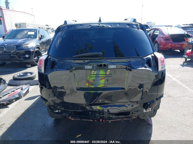 Toyota RAV4 LE 2018 2T3ZFREV8JW506641 Image 17