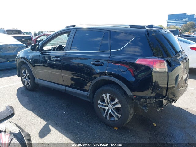 Toyota RAV4 LE 2018 2T3ZFREV8JW506641 Image 3