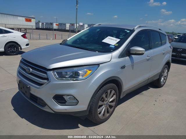 Ford Escape Titanium 2018 1FMCU0J98JUC58139 Image 2