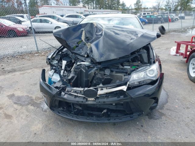 4T1BF1FK0HU792463 Toyota CAMRY SE