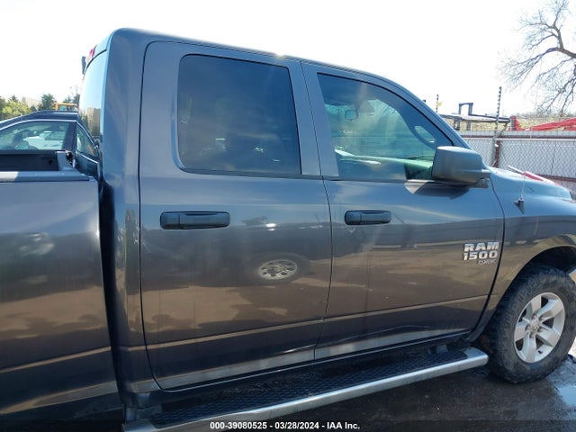 1C6RR7FG2KS717802 RAM 1500 Classic Tradesman Quad Cab 4x4 6'4 Box