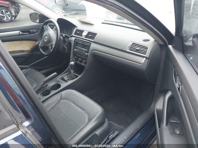 Volkswagen Passat 2.5l Wolfsburg Edition 2014 1VWAP7A31EC019113 Image 5