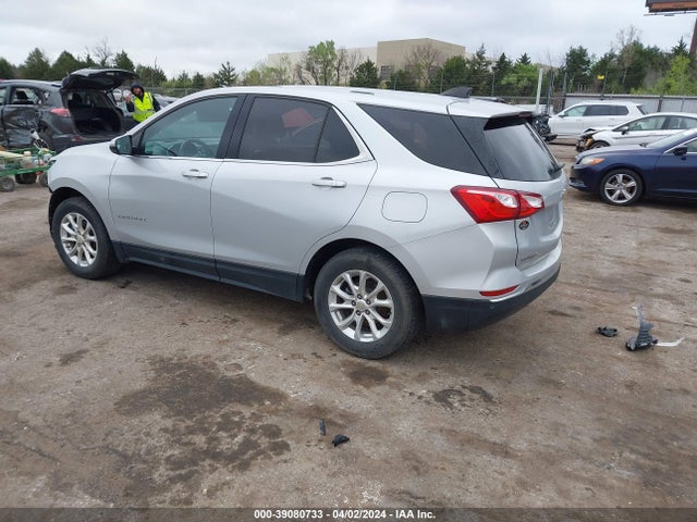Chevrolet EQUINOX LT 2018 2GNAXSEV6J6318866 Image 3