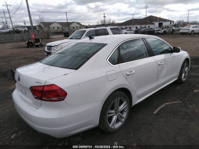 1VWBT7A32EC067235 Volkswagen Passat 1.8t Se