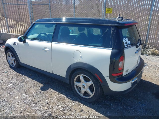2008 MINI COOPER CLUBMAN WMWML33528TJ45937 Photo 2