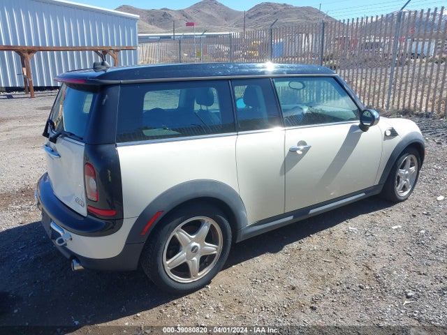 2008 MINI COOPER CLUBMAN WMWML33528TJ45937 Photo 3