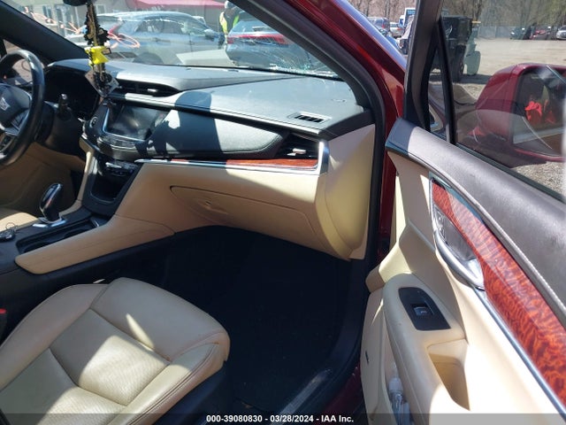 1GYKNFRS8JZ124803 Cadillac Xt5 Premium Luxury