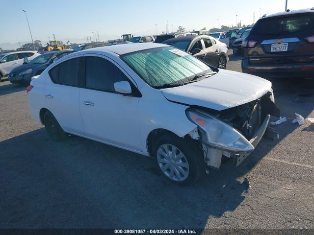 Nissan Versa 1.6 Sv 2015 3N1CN7AP7FL868904 zdjęcie główne