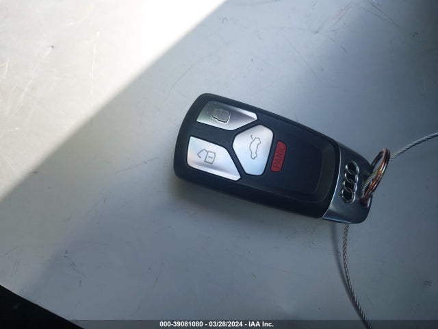 WAUSNAF59JA000851 Audi A5 2.0t Premium