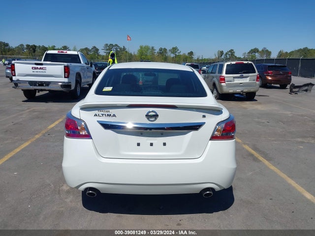 Nissan Altima 2.5 S 2015 1N4AL3AP3FN373186 Image 16