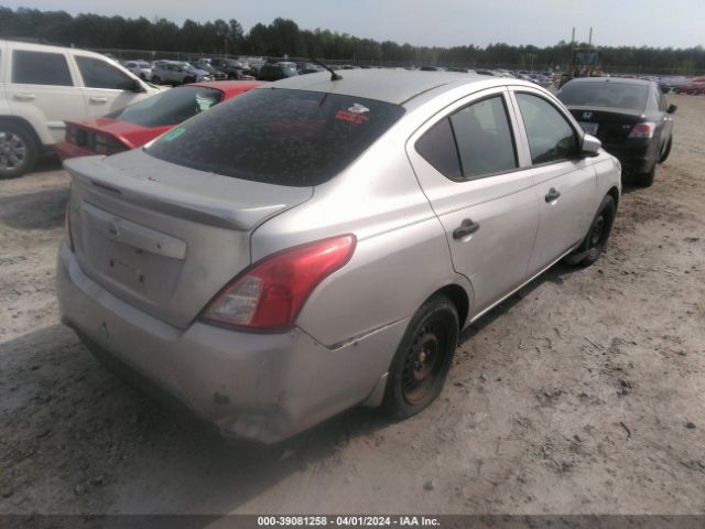 3N1CN7AP4HL811823 Nissan Versa 1.6 S+