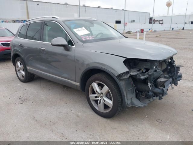 Auction sale of the 2014 Volkswagen Touareg 3.6l Lux, vin: WVGEF9BP1ED010325, lot number: 39081320