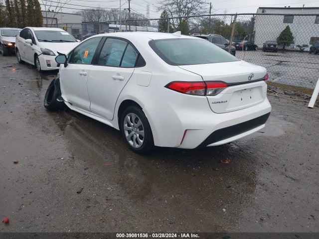 Toyota COROLLA LE 2021 5YFEPMAE0MP227414 Image 3