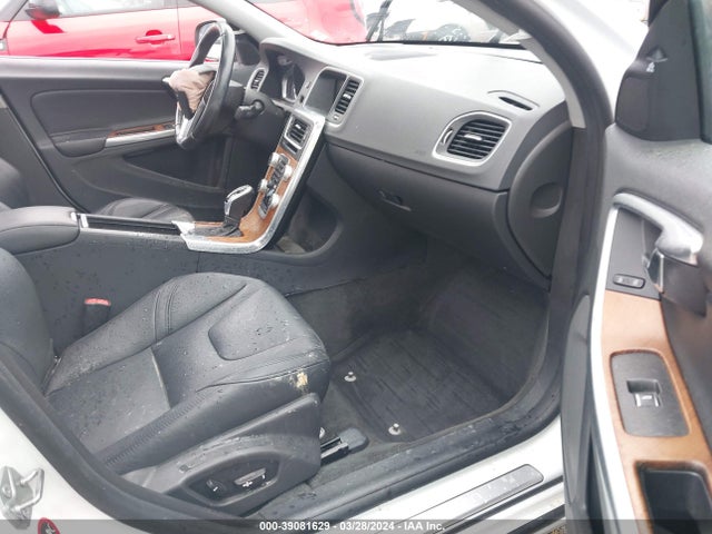 LYV402FM6GB087522 Volvo S60 Inscription T5 Drive-e Platinum