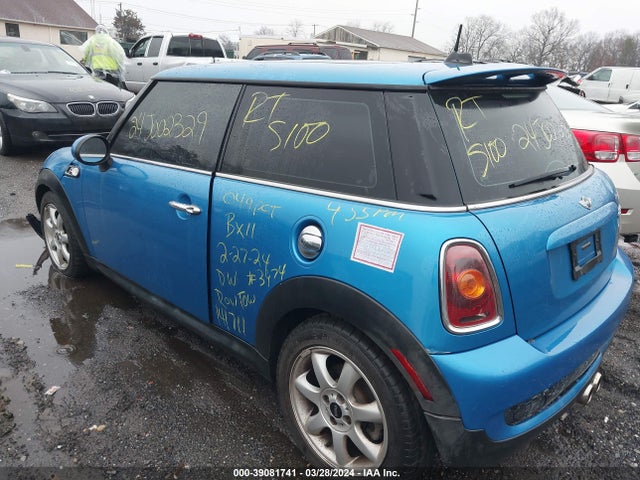 2009 MINI COOPER S WMWMF73599TW82207 Photo 2