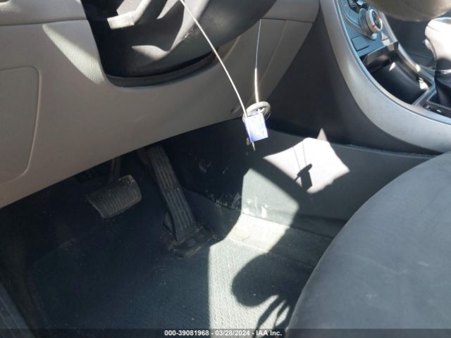 5NPDH4AE3FH631283 Hyundai ELANTRA SE