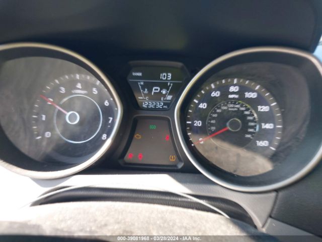 5NPDH4AE3FH631283 Hyundai ELANTRA SE
