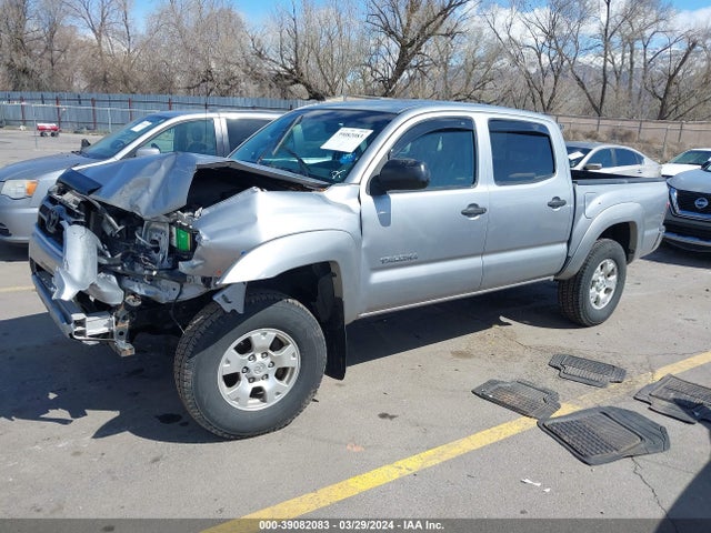 Toyota Tacoma Base V6 2015 3TMLU4ENXFM181644 Image 2