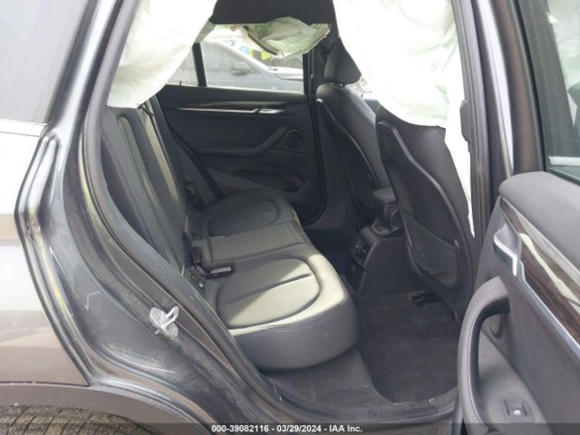 2018 BMW X1 WBXHU7C35J3H43460 Photo 7