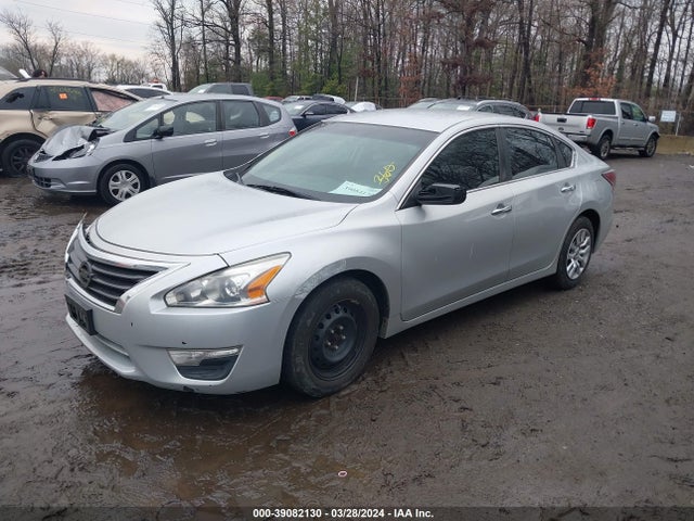 Nissan Altima 2.5 S 2014 1N4AL3APXEC137581 Image 2