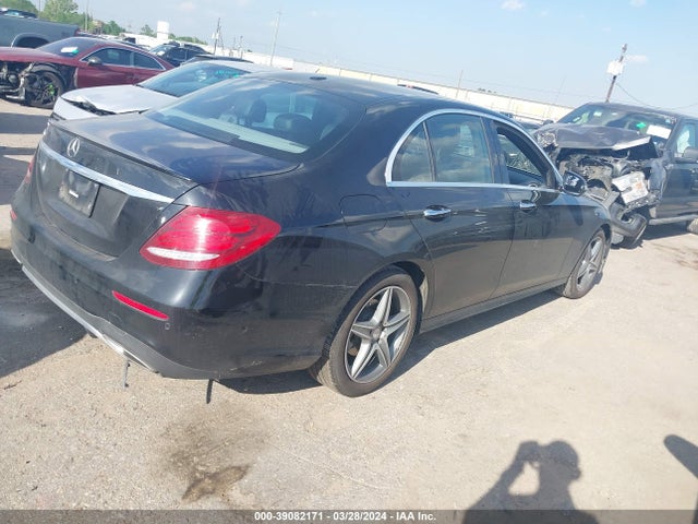 Mercedes-Benz E 300 2017 WDDZF4JB8HA037970 Image 4