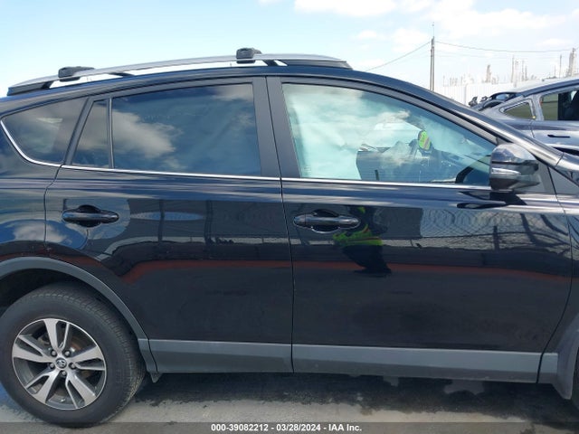 Toyota Rav4 Xle 2018 2T3RFREV4JW723216 Image 13