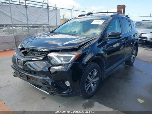 Toyota Rav4 Xle 2018 2T3RFREV4JW723216 Image 2