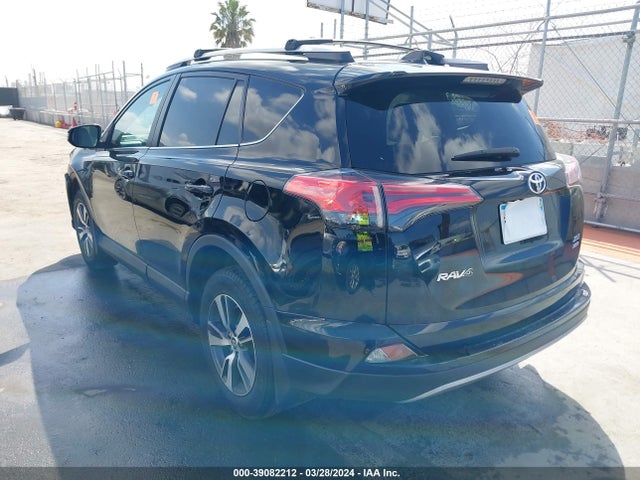 Toyota Rav4 Xle 2018 2T3RFREV4JW723216 Image 3