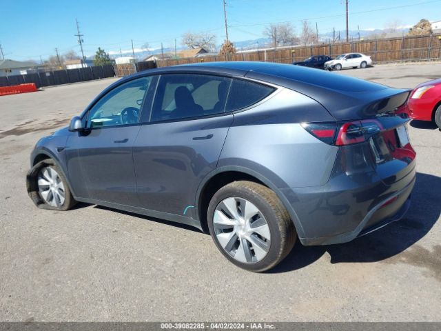 2023 TESLA MODEL Y 7SAYGDEE0PF898088 Photo 2