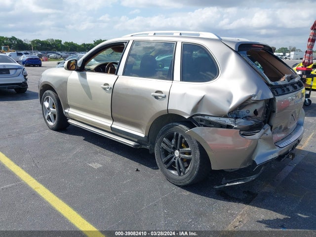 2004 PORSCHE CAYENNE WP1AB29P94LA72330 Photo 2